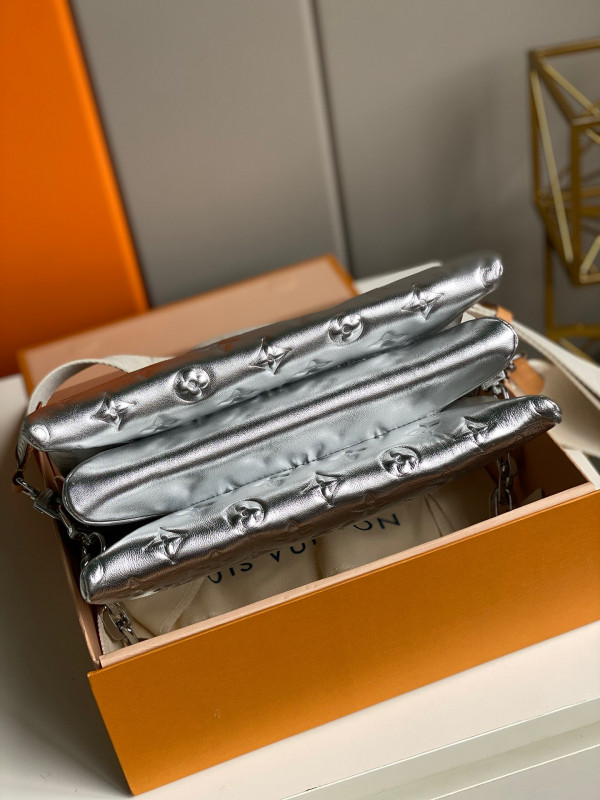 l0*is V*t0n coussin pm