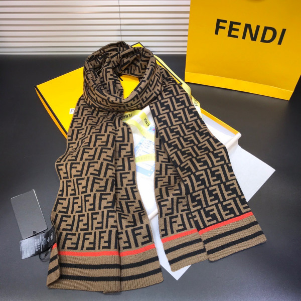 F**di scarf