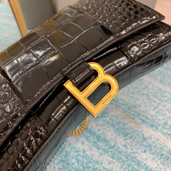 Ba*len*cia*ga hourglass wallet on chain