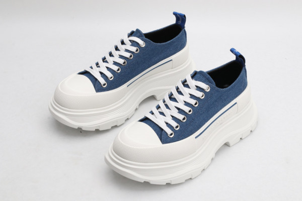 ale*d*r M*Q*en tread slick lace up