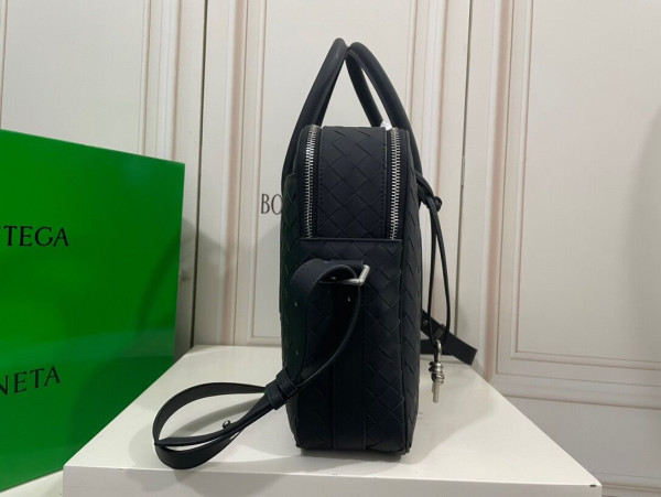 bo*te*ga Ve*ne*ta getaway large briefcase