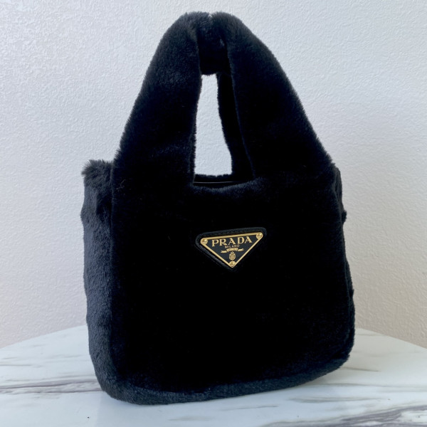 Pra*a woolen bucket bag-18*15.5*10cm