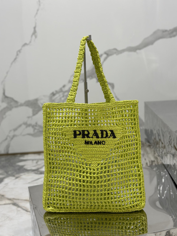 Pra*a crochet tote bag