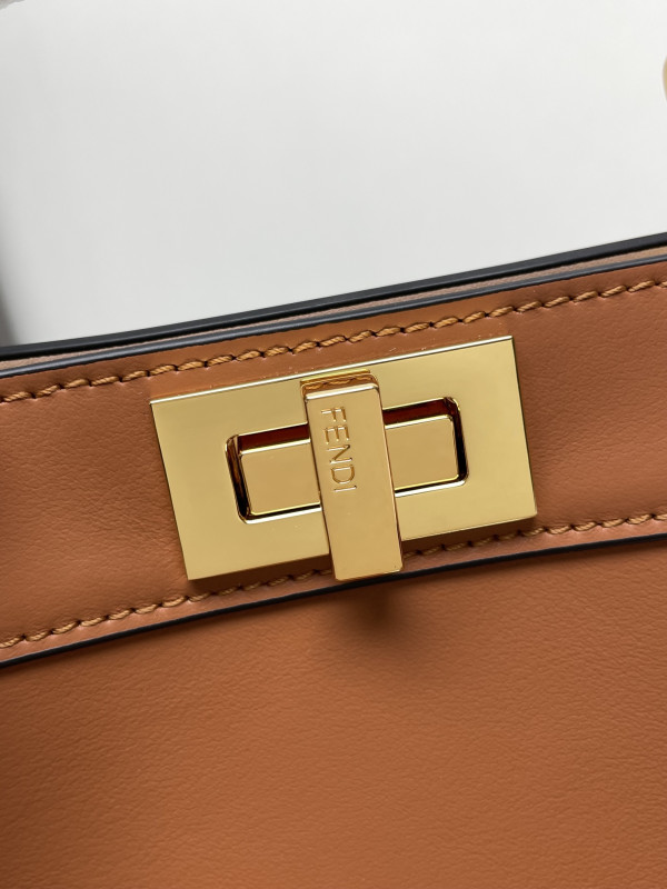 F**di peekaboo iseeu small-27x21x11cm