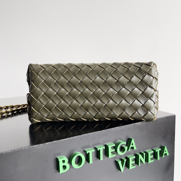 bo*te*ga Ve*ne*ta small andiamo chain-25*22*10.5cm