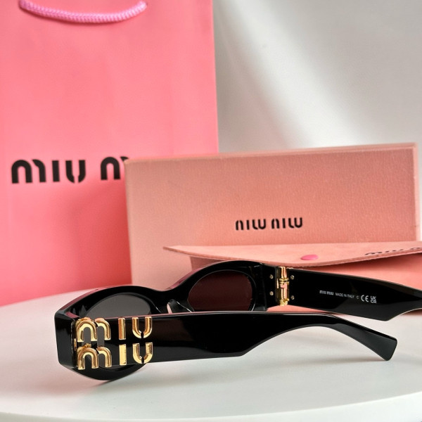 M*um*u sunglasses