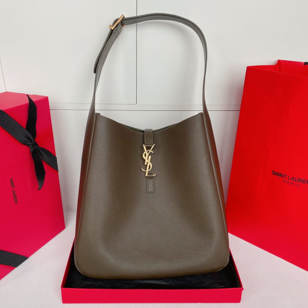 Y*L le 5 À 7 large soft hobo bag - 30x31x13cm