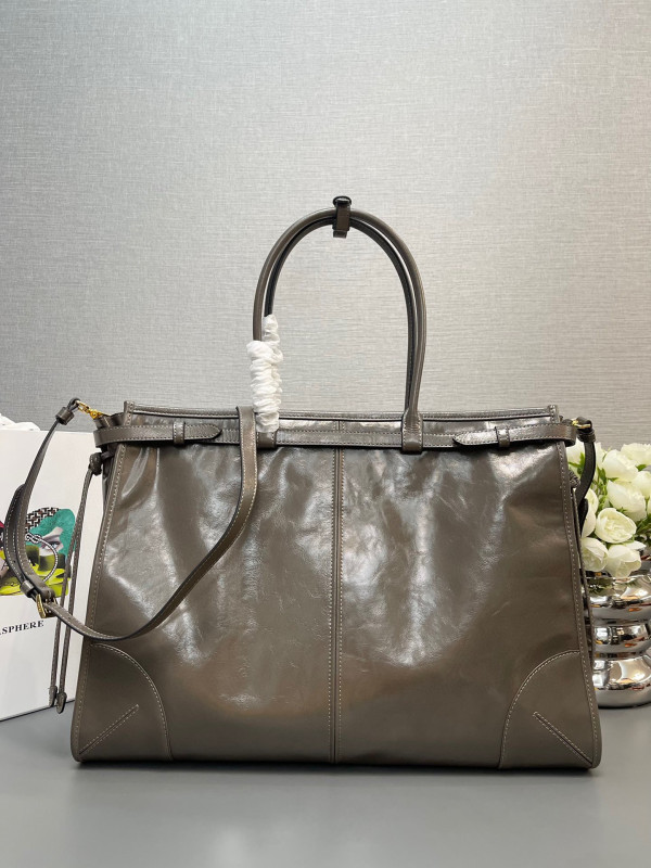 Pra*a extra large leather handbag